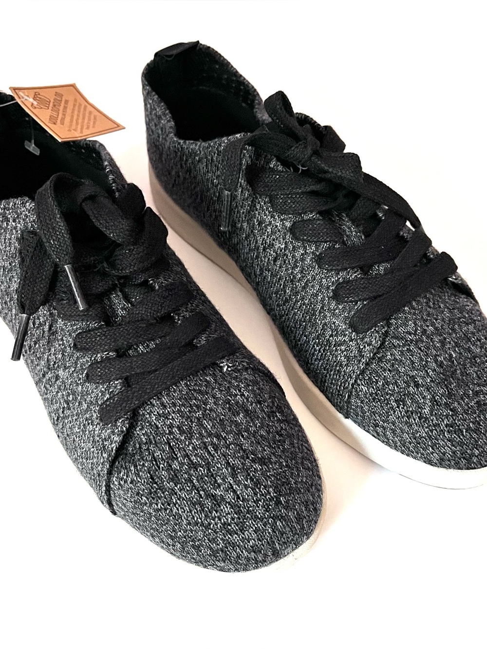 NWT Woolloomooloo Darwin Merino Wool Comfort Sneakers Black Grey Women's 6/EU 36